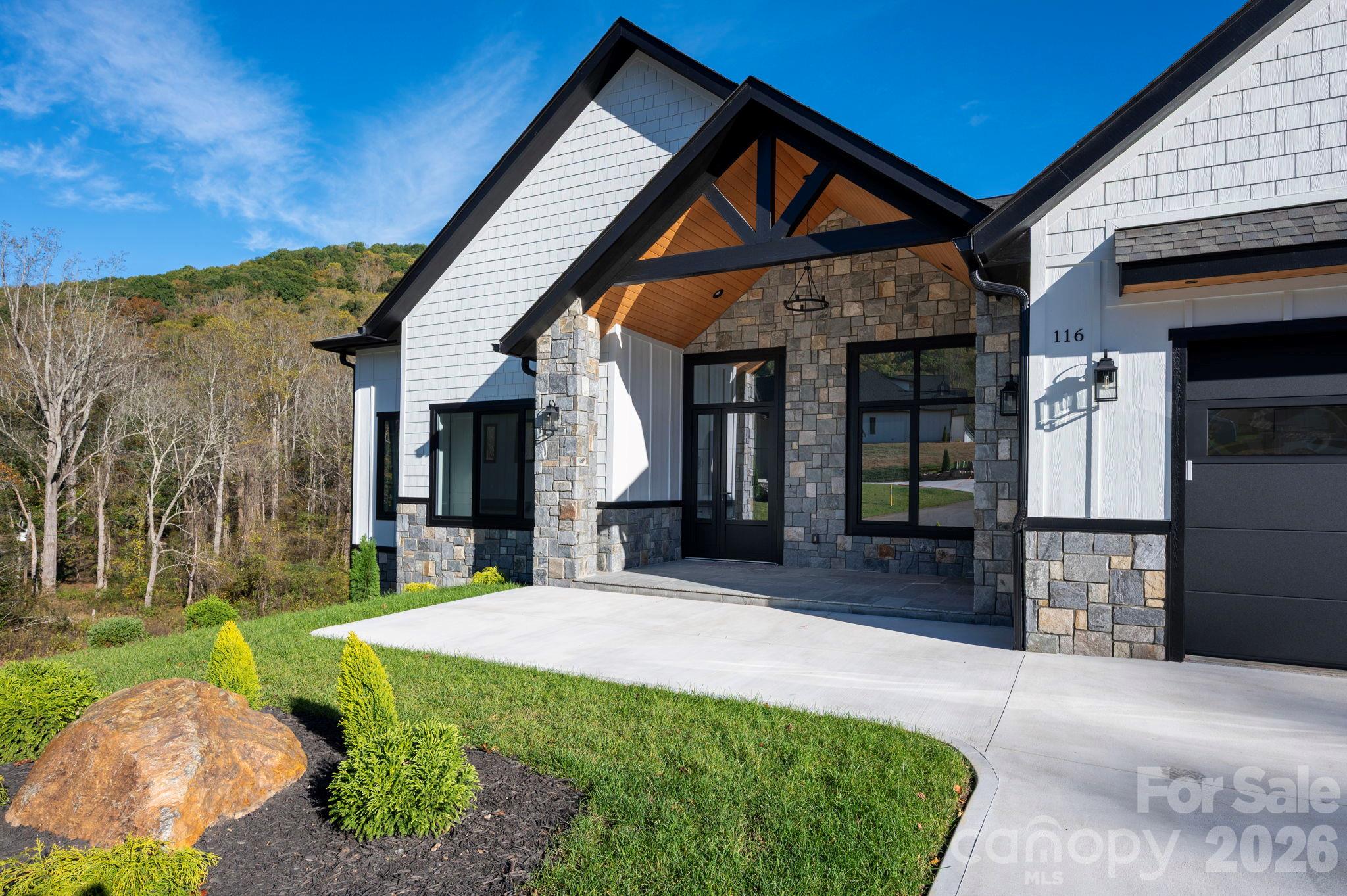 116 Bridgeway Drive
