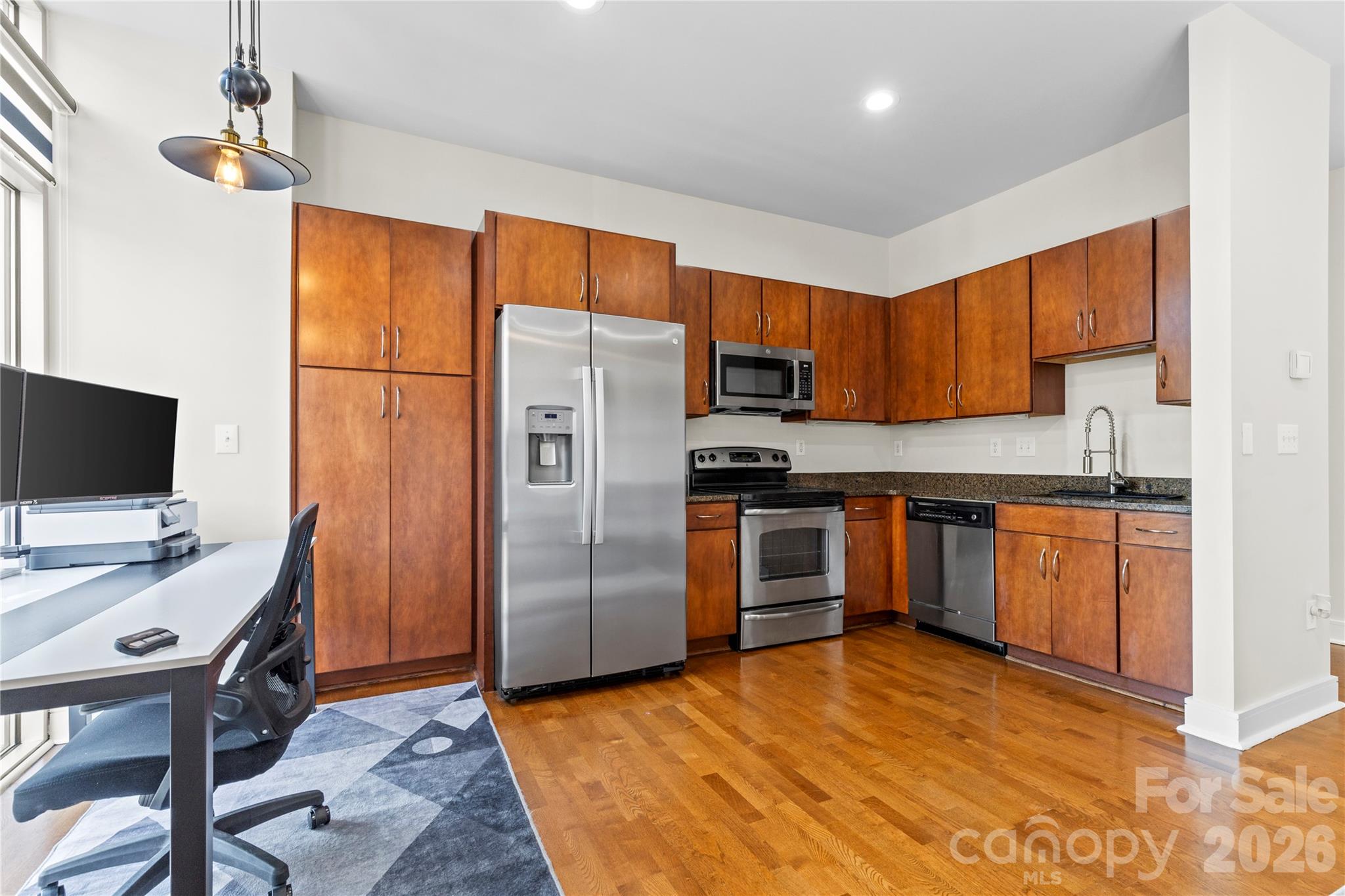 300 Magnolia Avenue 202