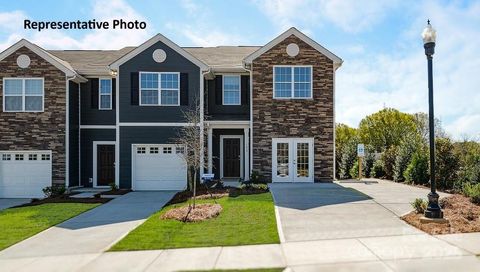 733 Wagon Cross Court York SC 29745