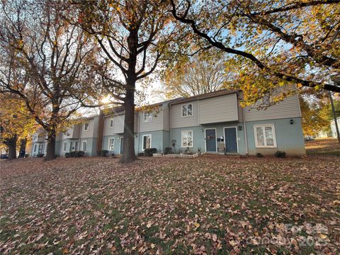 1931 Mereview Court Charlotte NC 28210