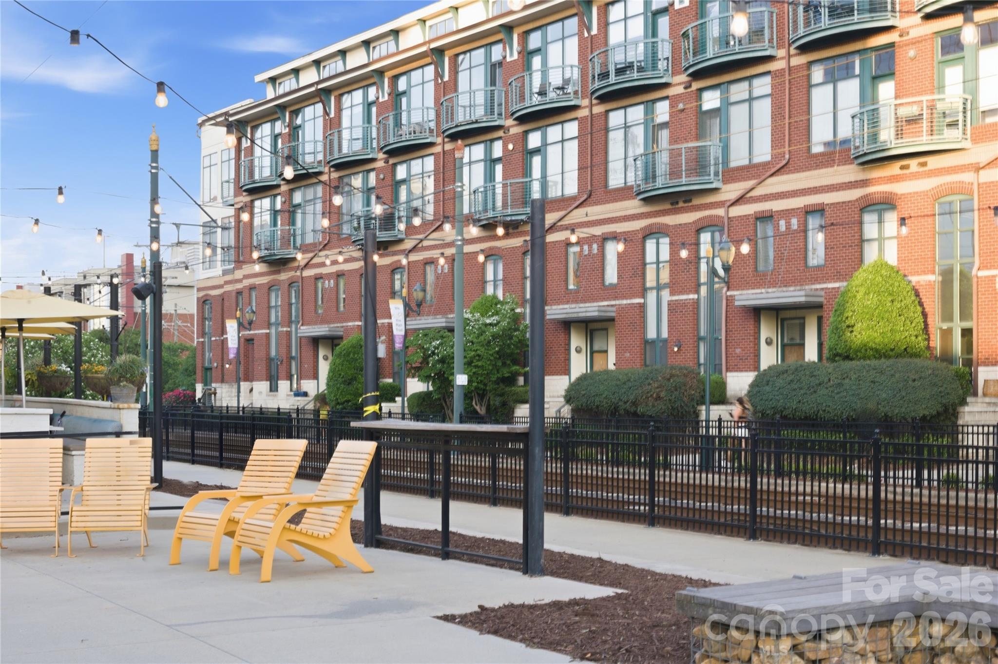 115 E Park Avenue 109