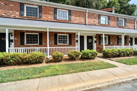 1215 Green Oaks Lane H Charlotte NC 28205