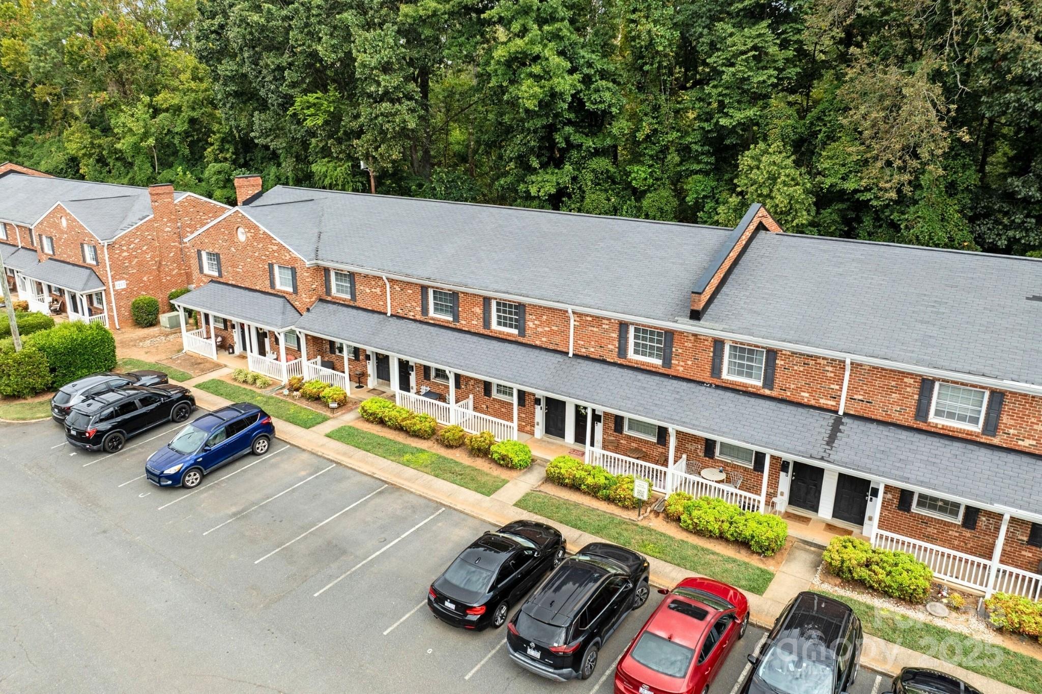 1215 Green Oaks Lane H