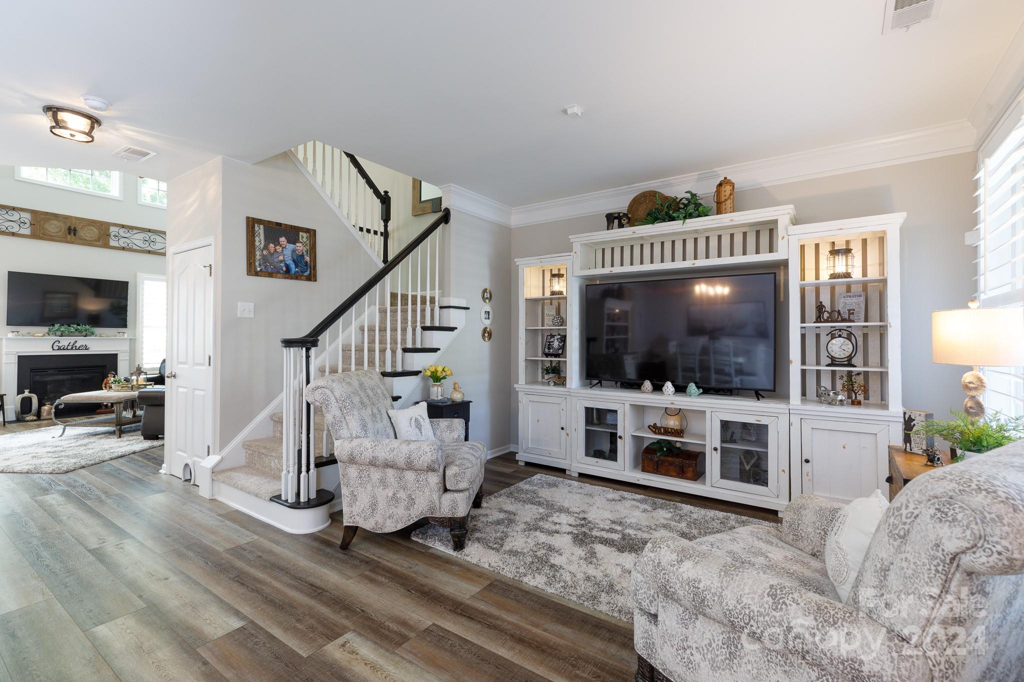 Lake Shore On Lake Wylie - Residential