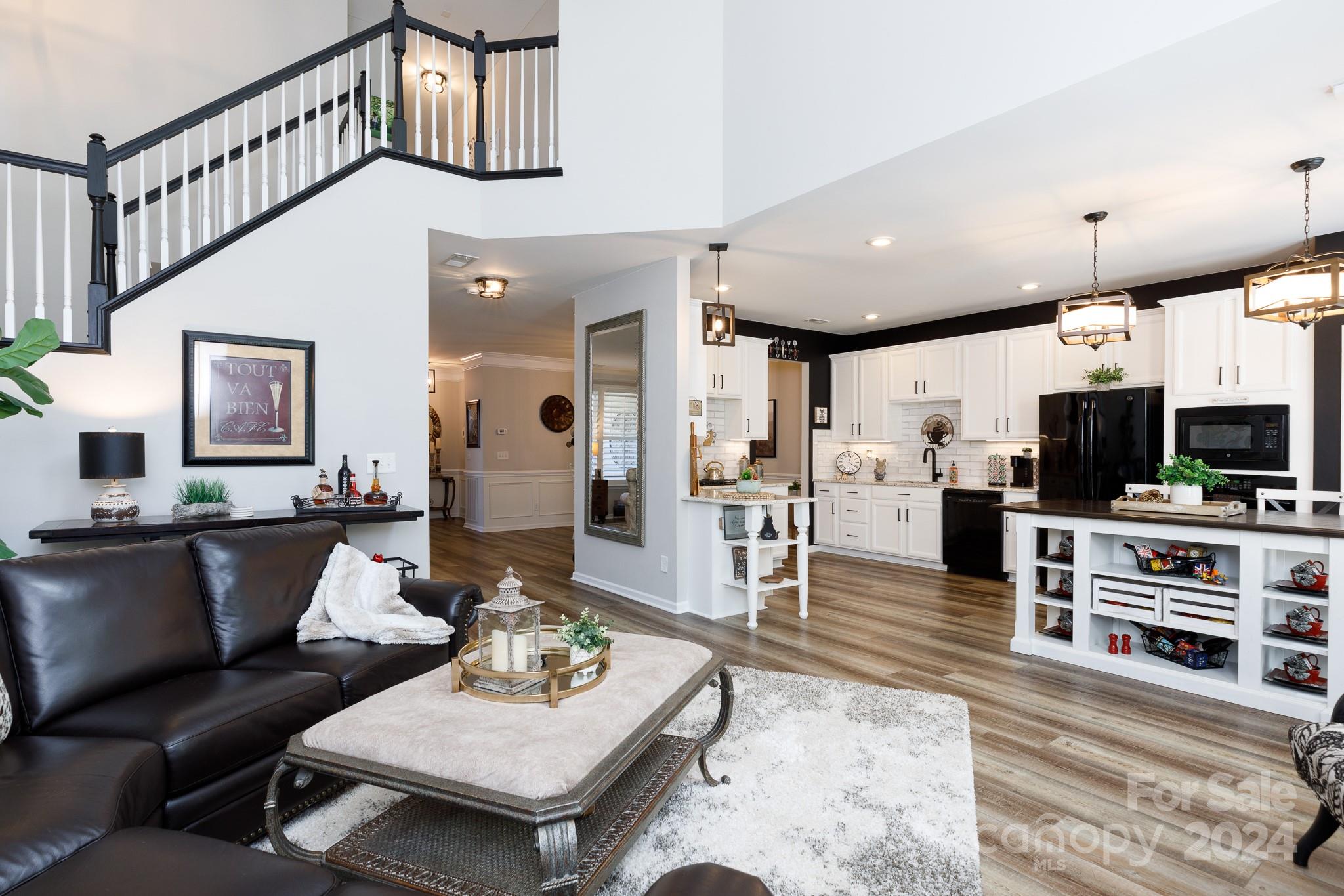 Lake Shore On Lake Wylie - Residential