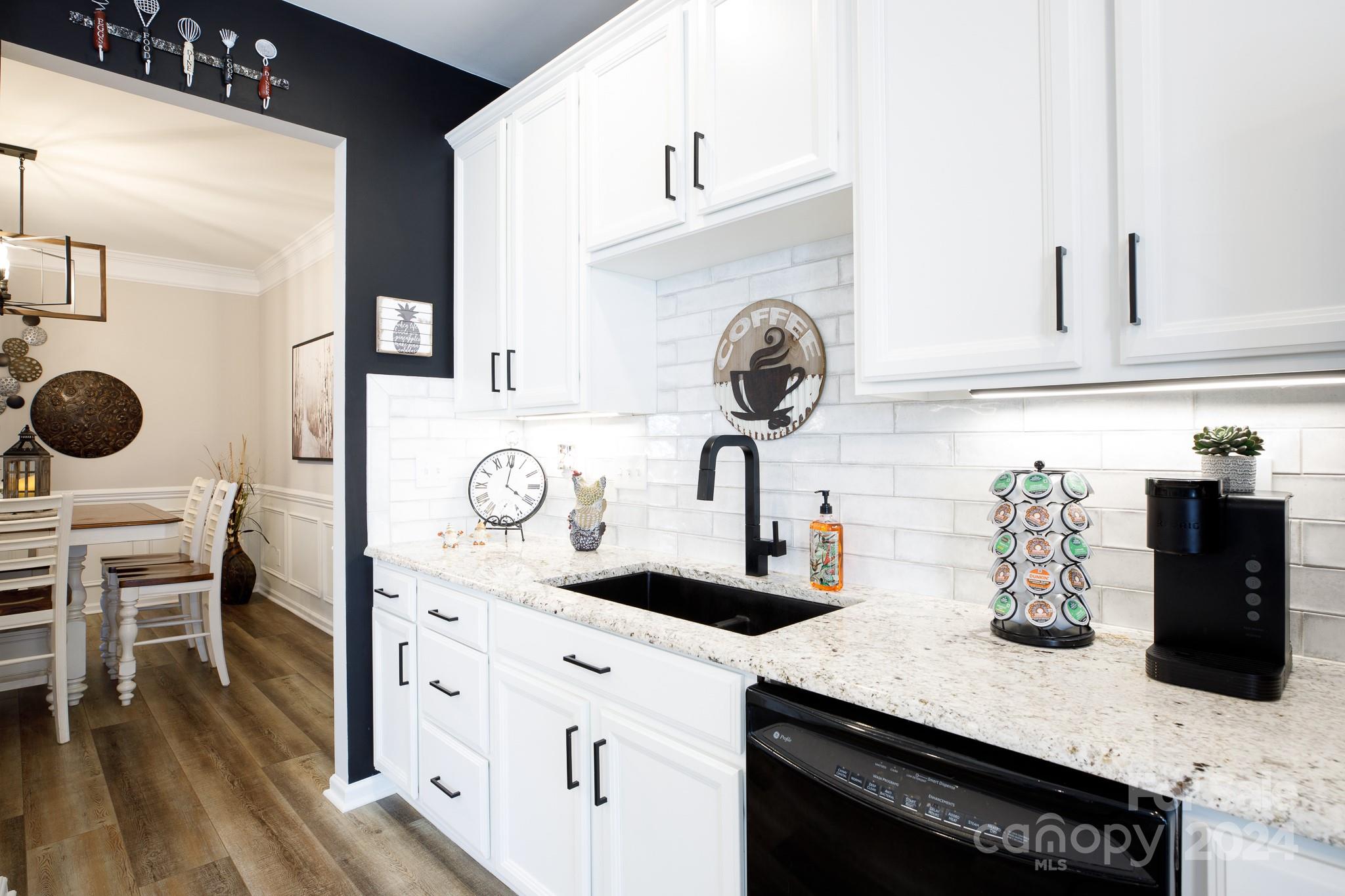 Lake Shore On Lake Wylie - Residential