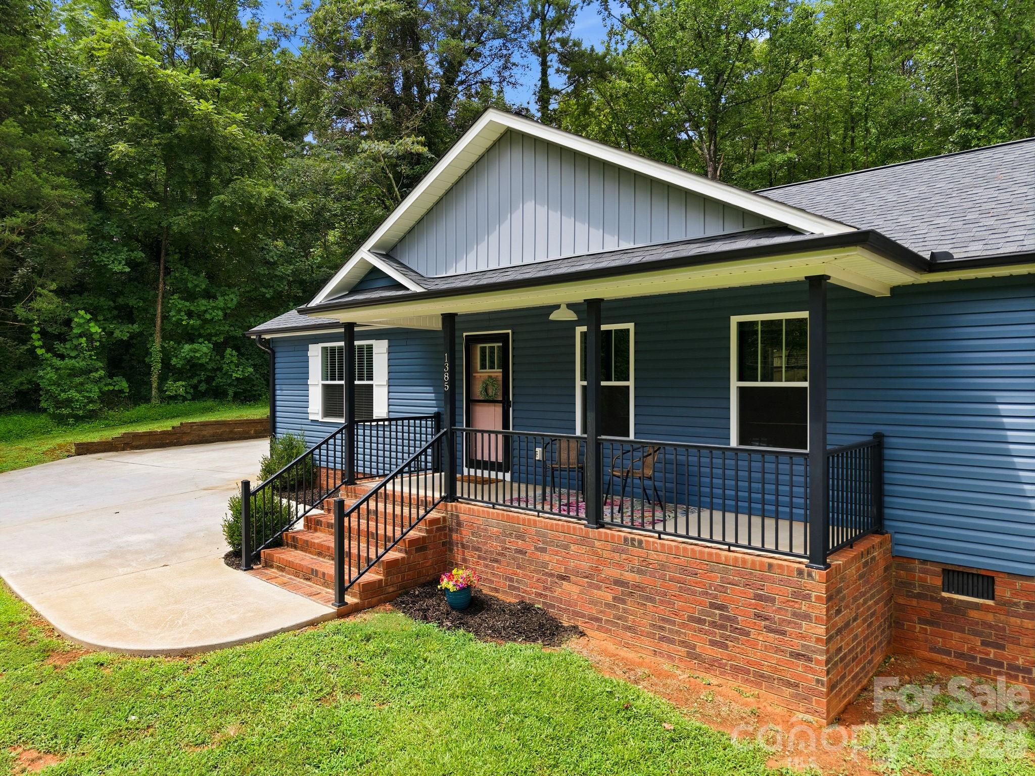 1385 Ebenezer Road