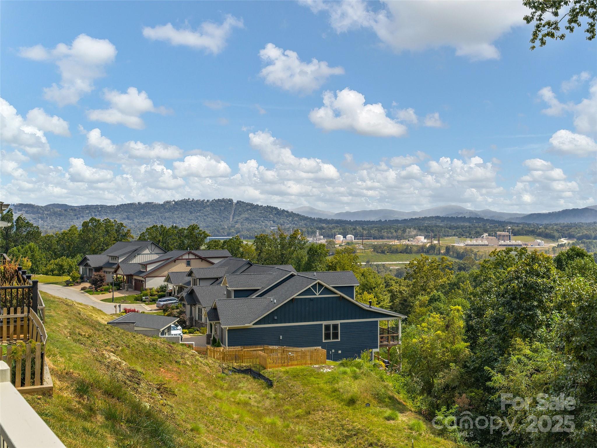 Pinnacle at Arabella Heights - Residential