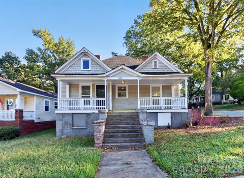 Photo of 823 Parkwood Avenue, Charlotte, NC 28205 (MLS # 4438156)
