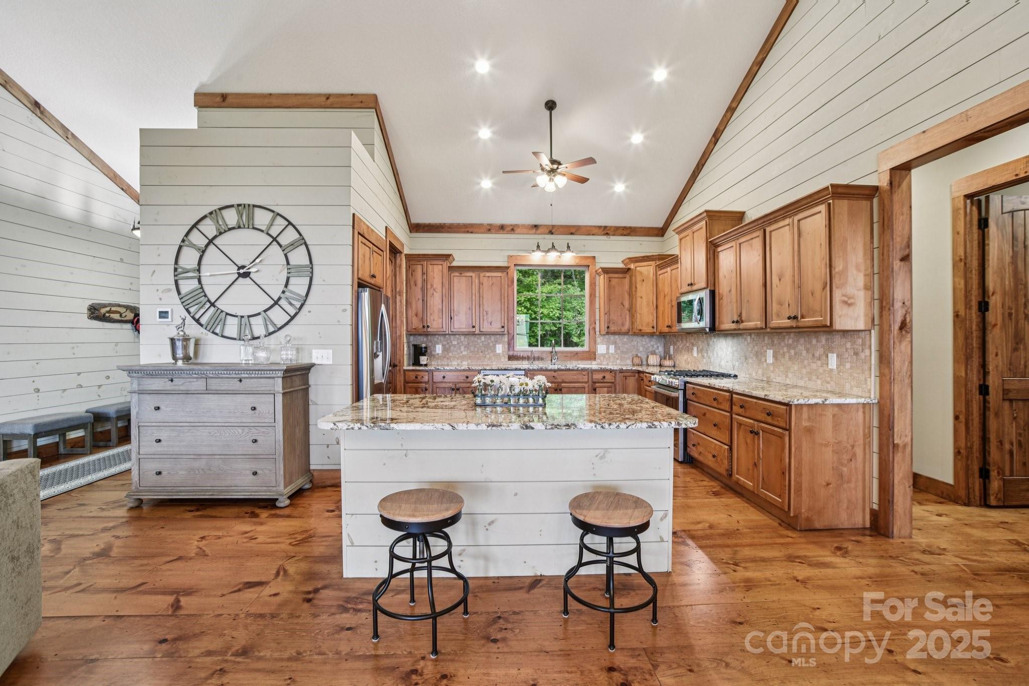 Falcon Ridge - Residential