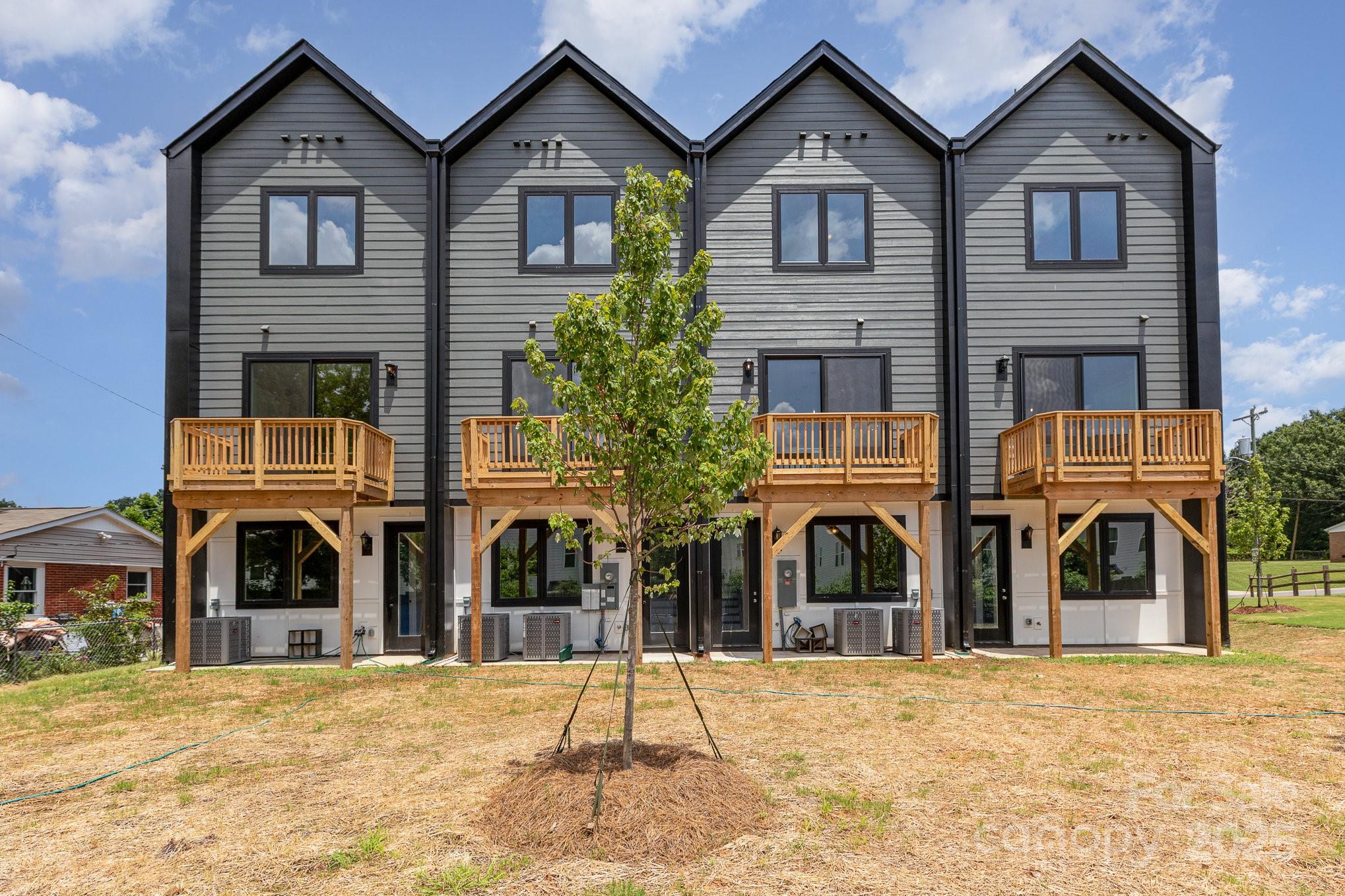 212 Mattoon Street