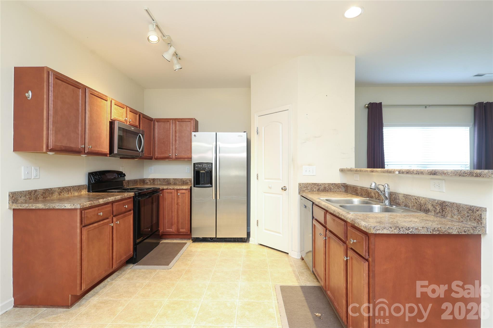 Hammond Lake - Residential