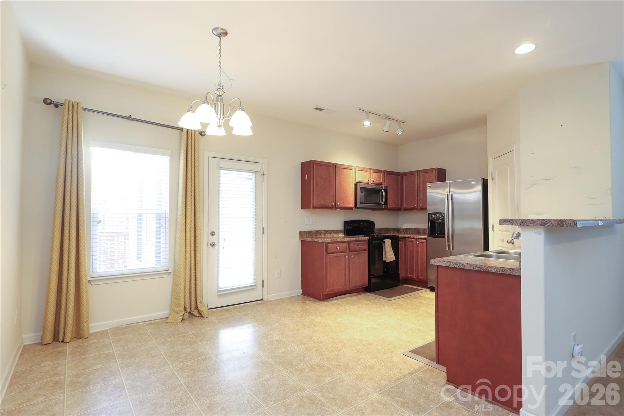 Hammond Lake - Residential