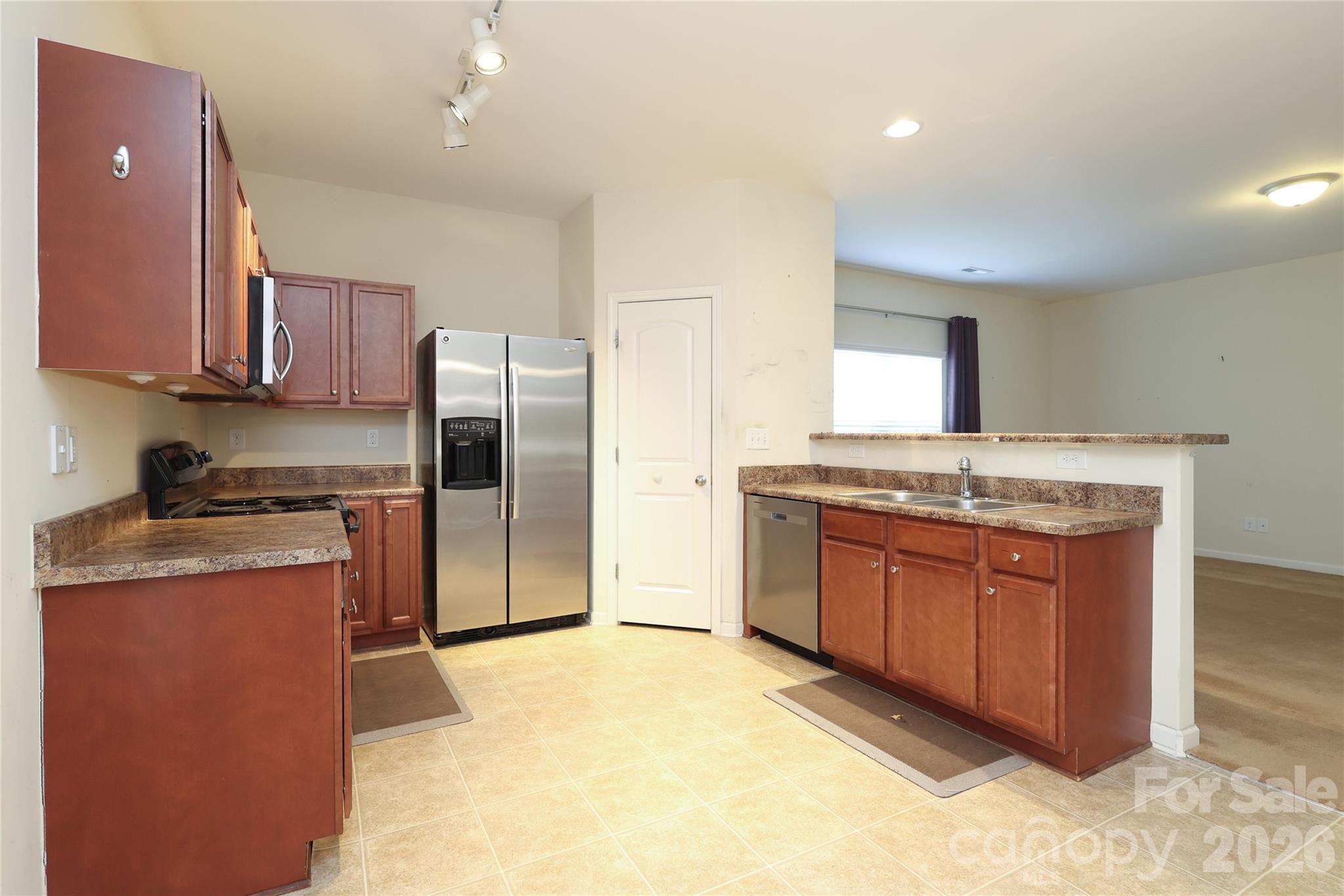 Hammond Lake - Residential