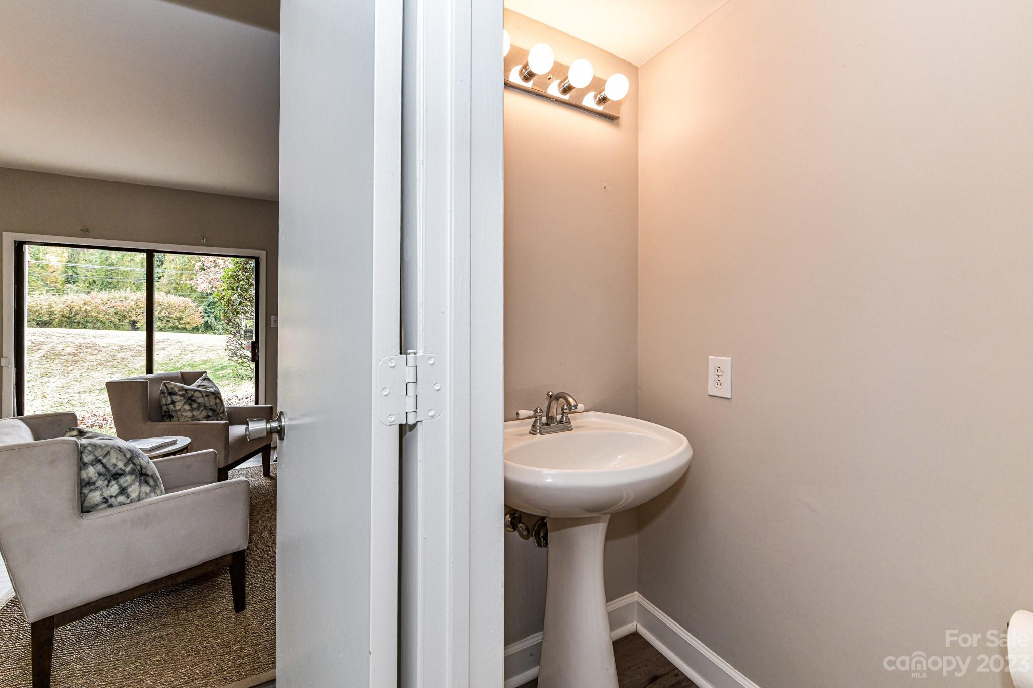 Sir Johns Hill - Residential