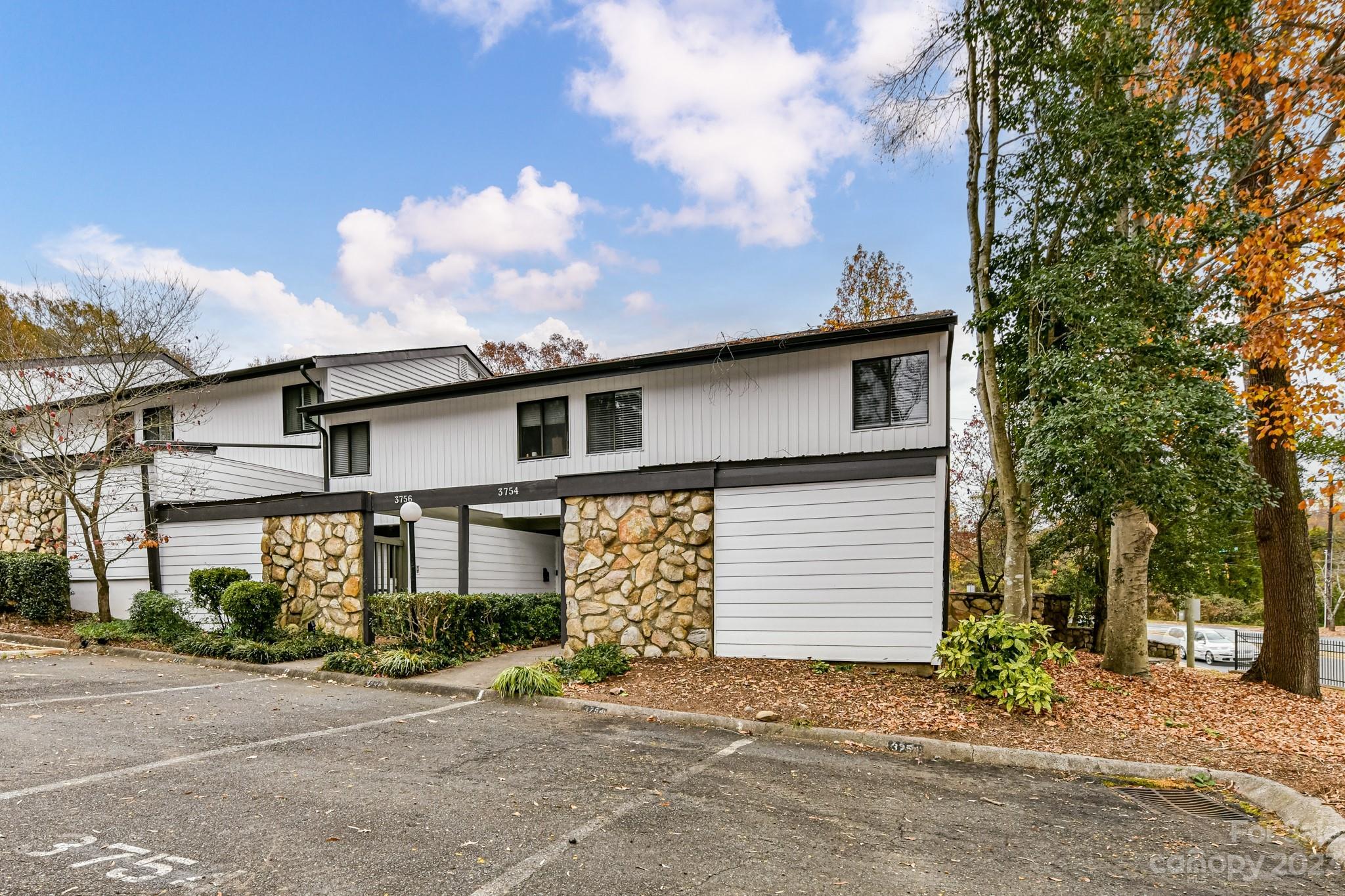 Sir Johns Hill - Residential