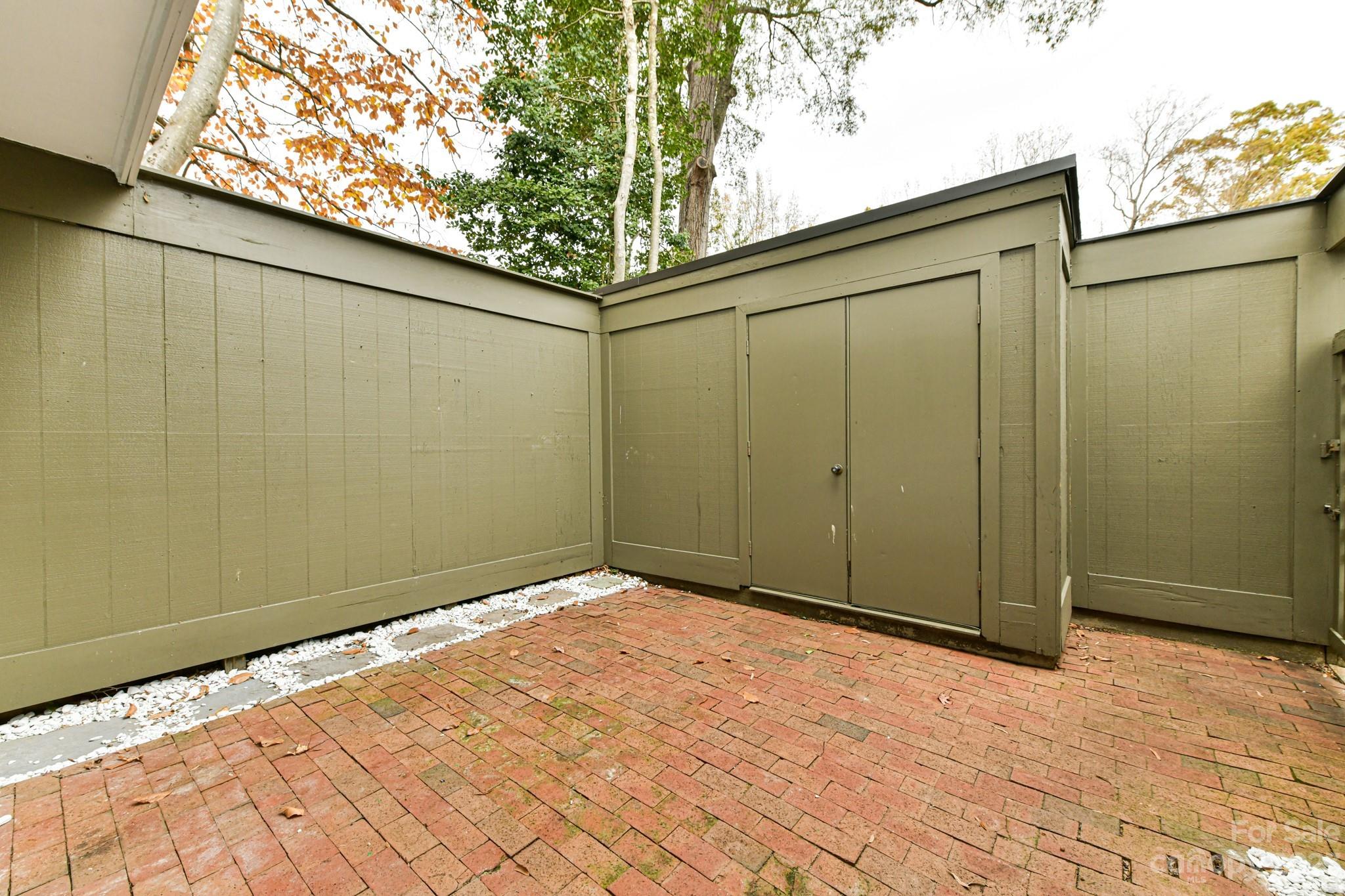 Sir Johns Hill - Residential