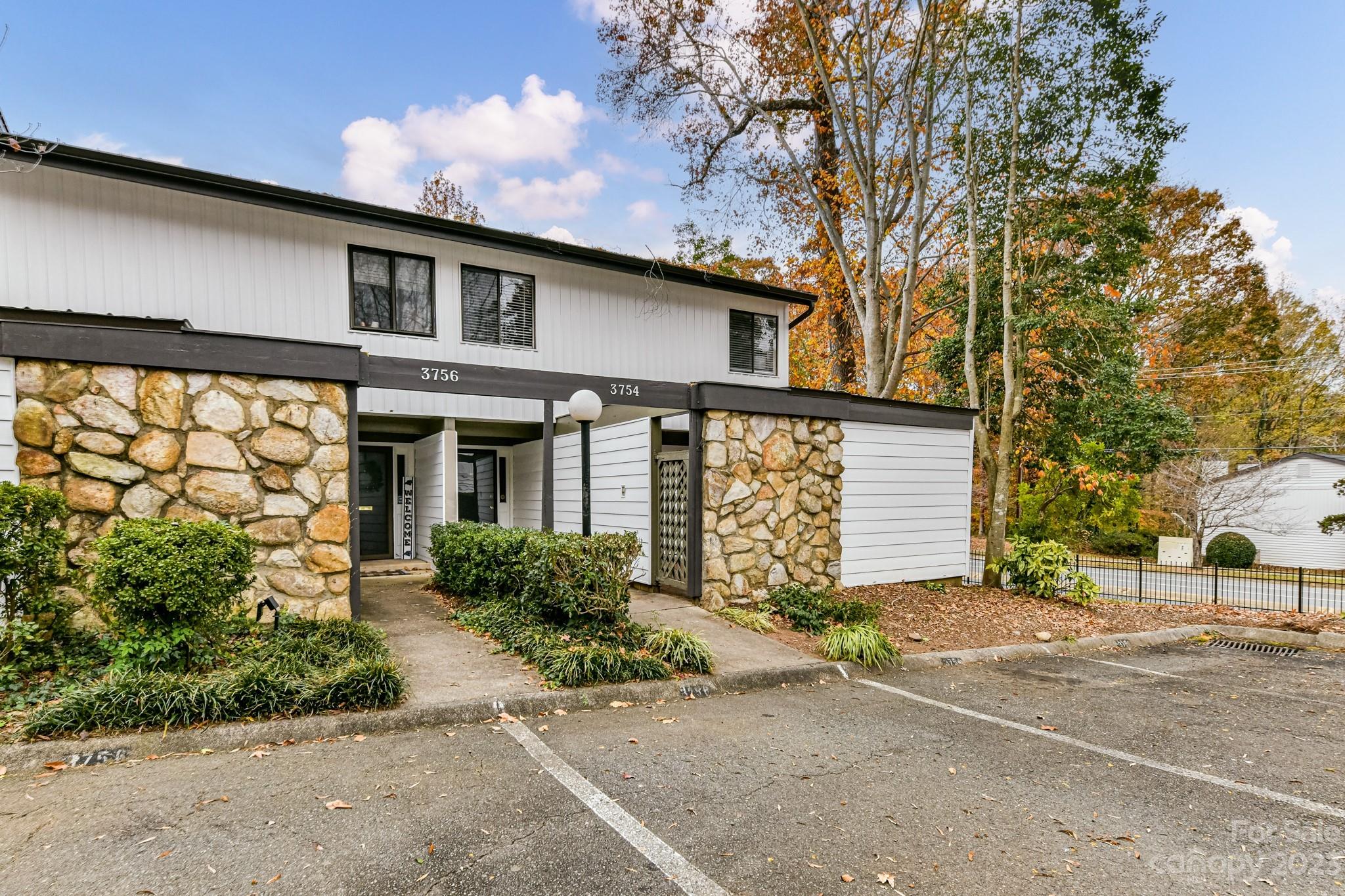 Sir Johns Hill - Residential