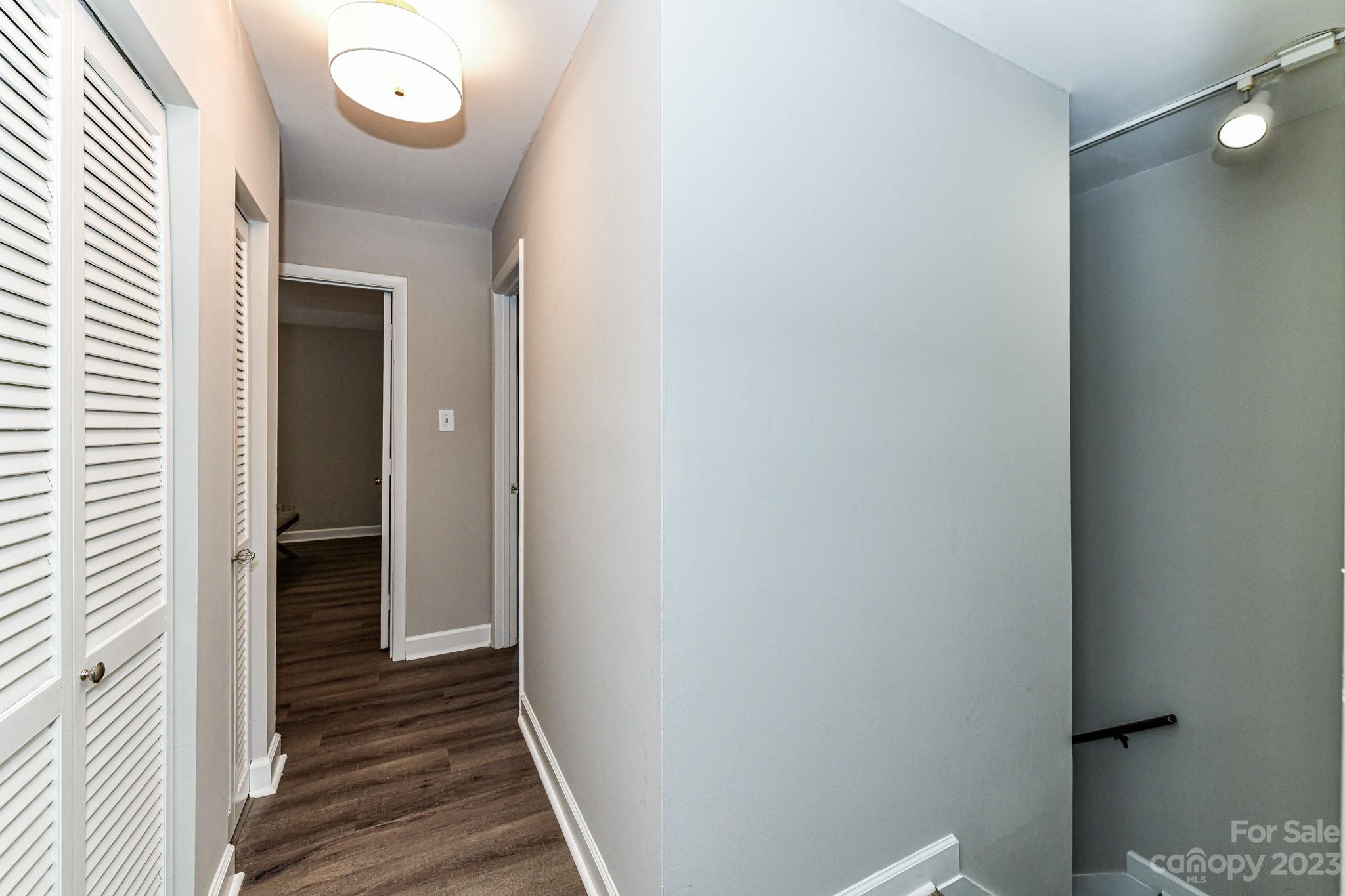 Sir Johns Hill - Residential