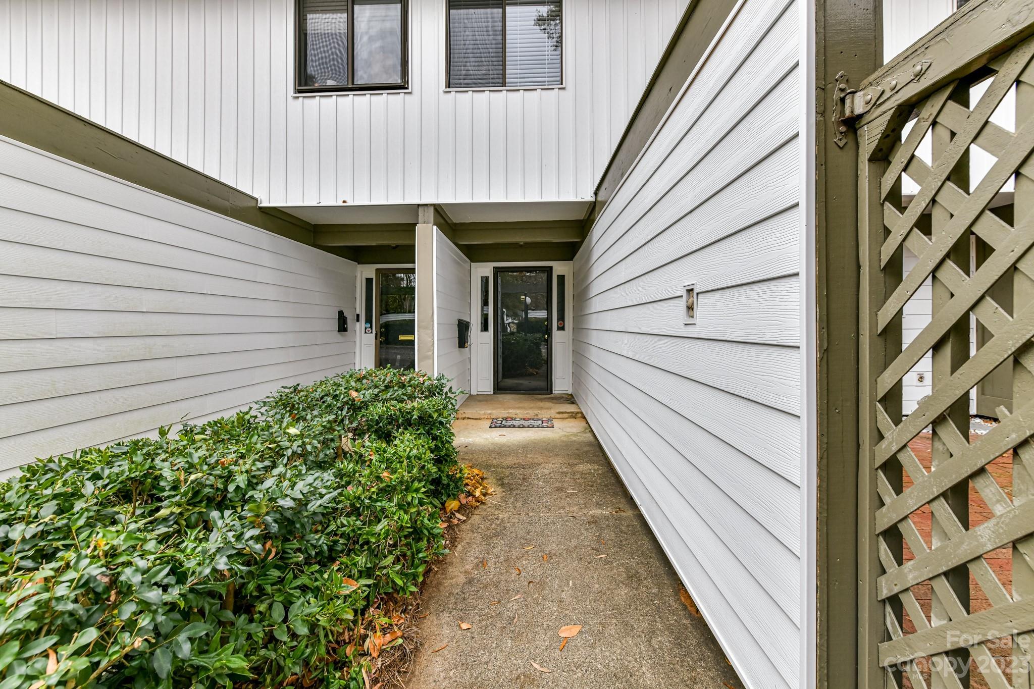 Sir Johns Hill - Residential