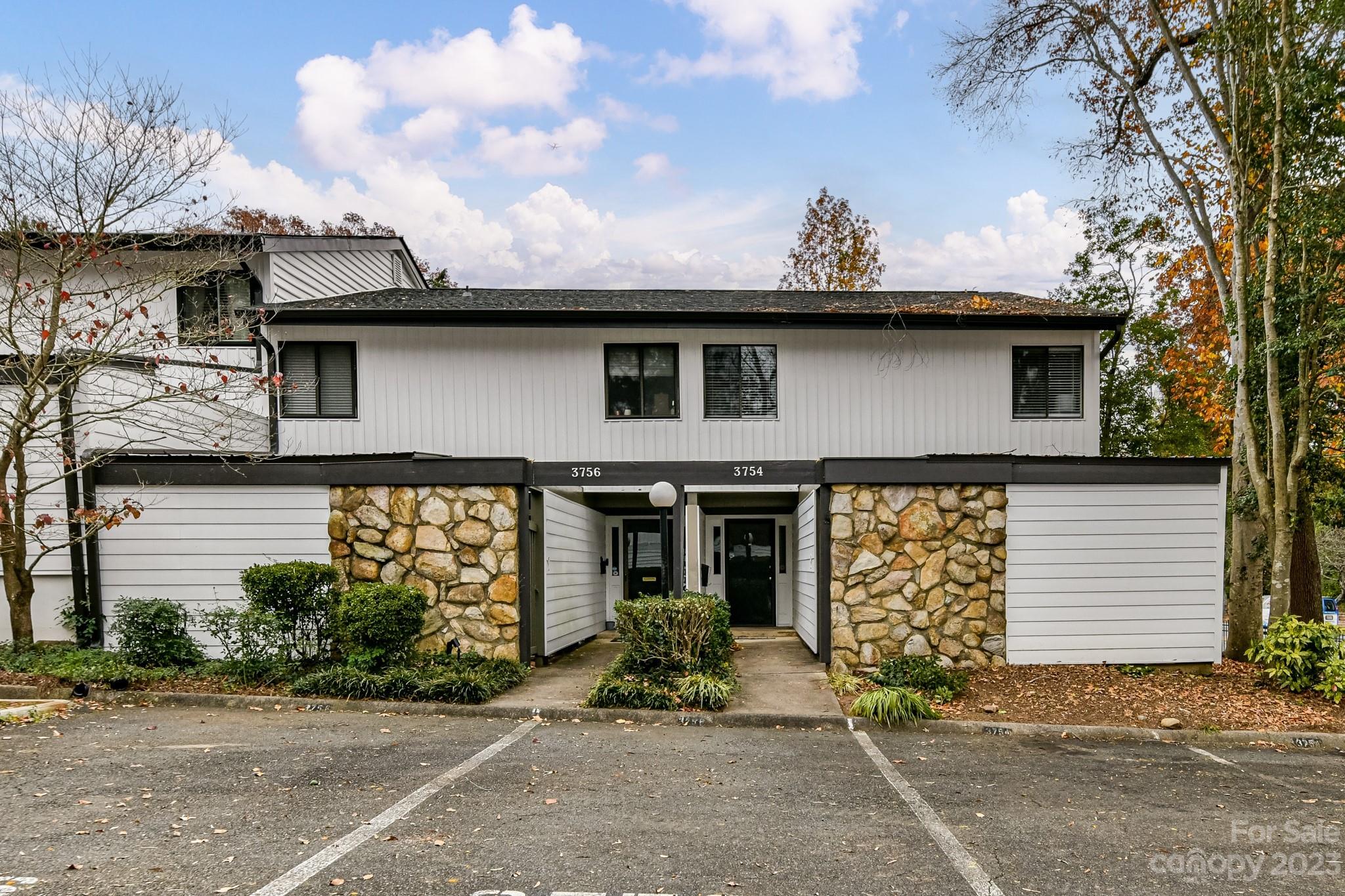 Sir Johns Hill - Residential