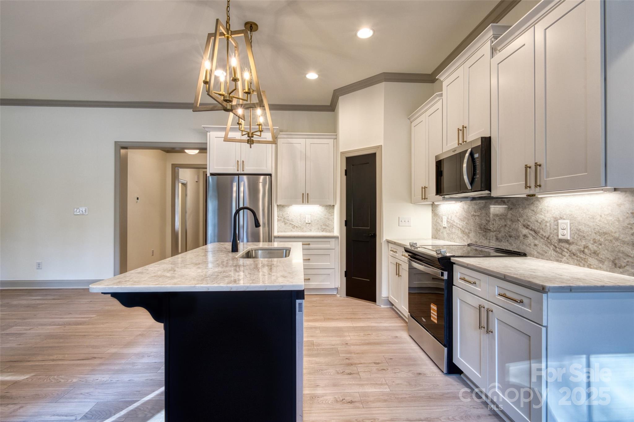 Ragin Estates - Residential