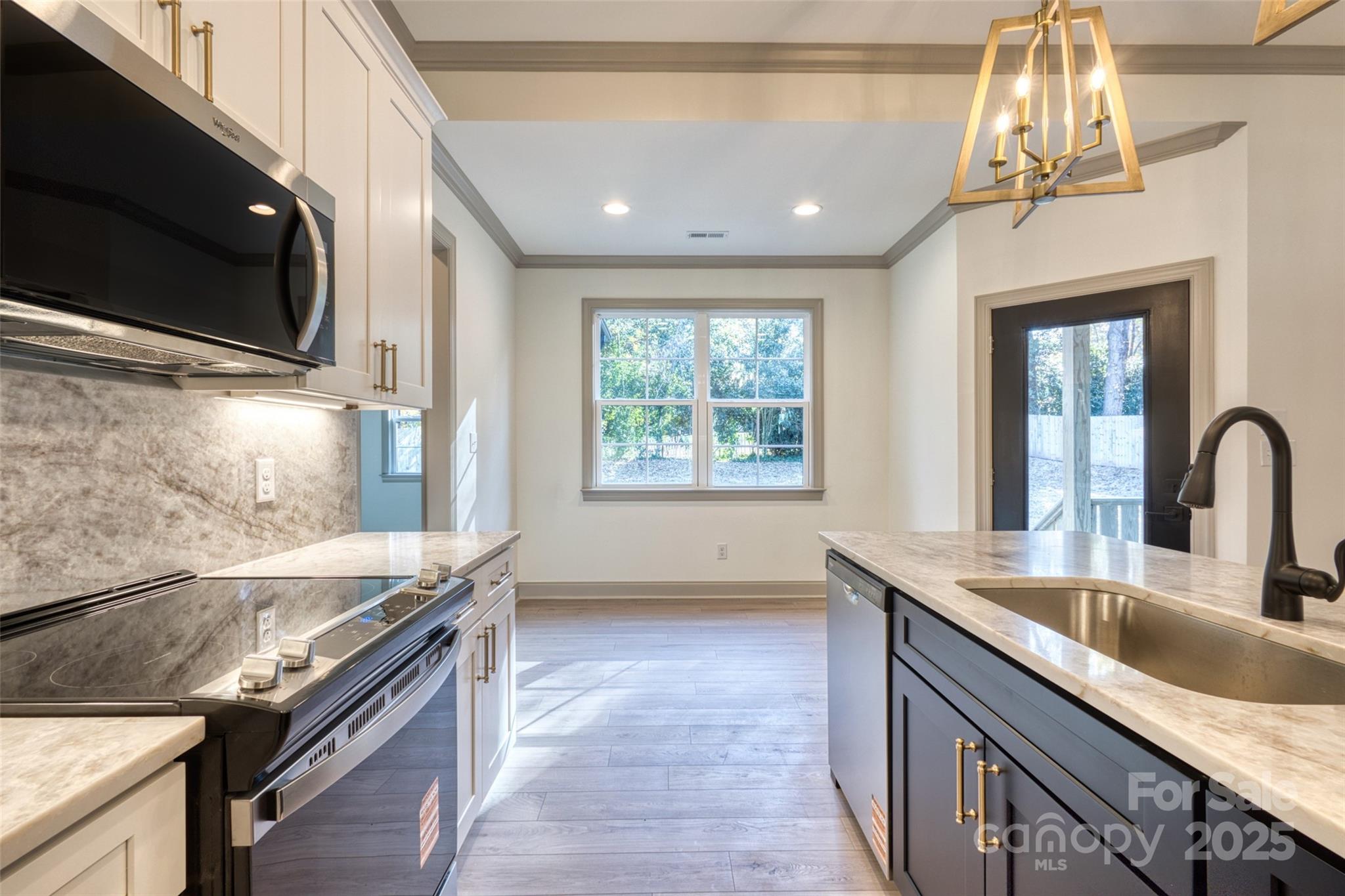 Ragin Estates - Residential