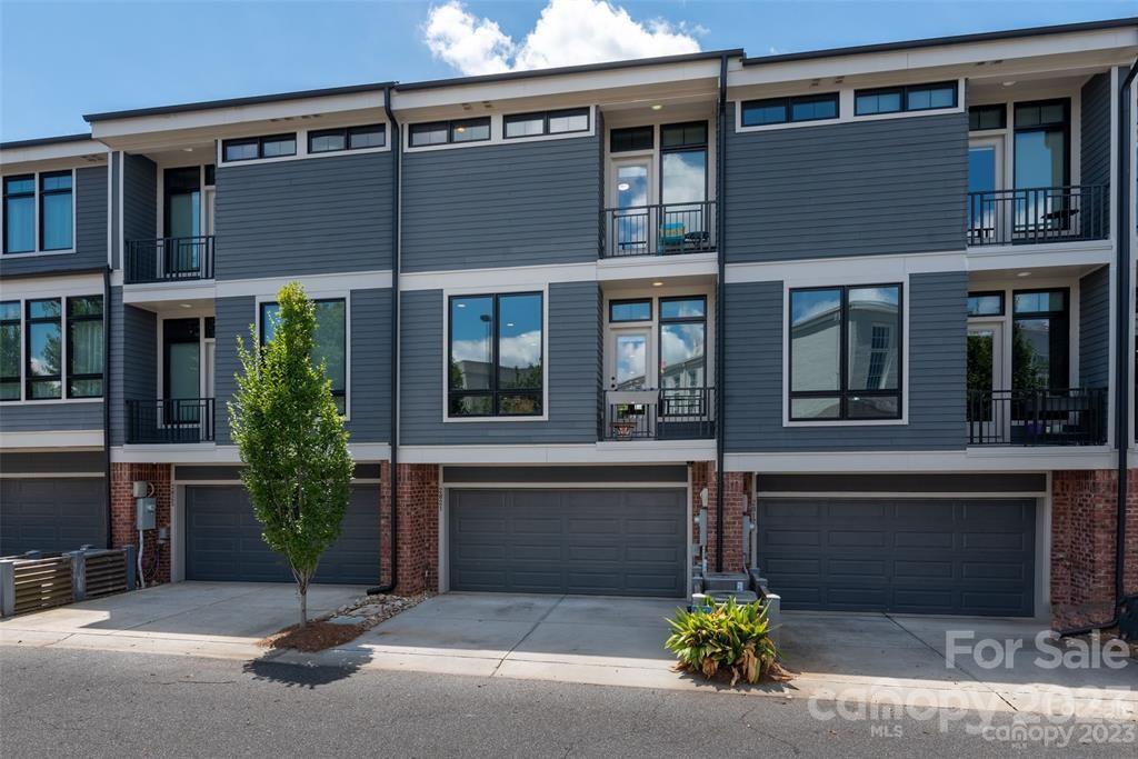 The Arts District - Residential