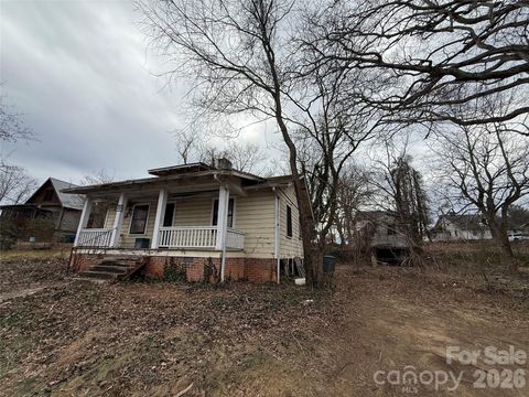 Photo of 24 Dysart Street, Asheville, NC 28806 (MLS # 4339961)