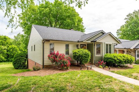 Condominium in Concord NC 1004 Kenilworth Court.jpg