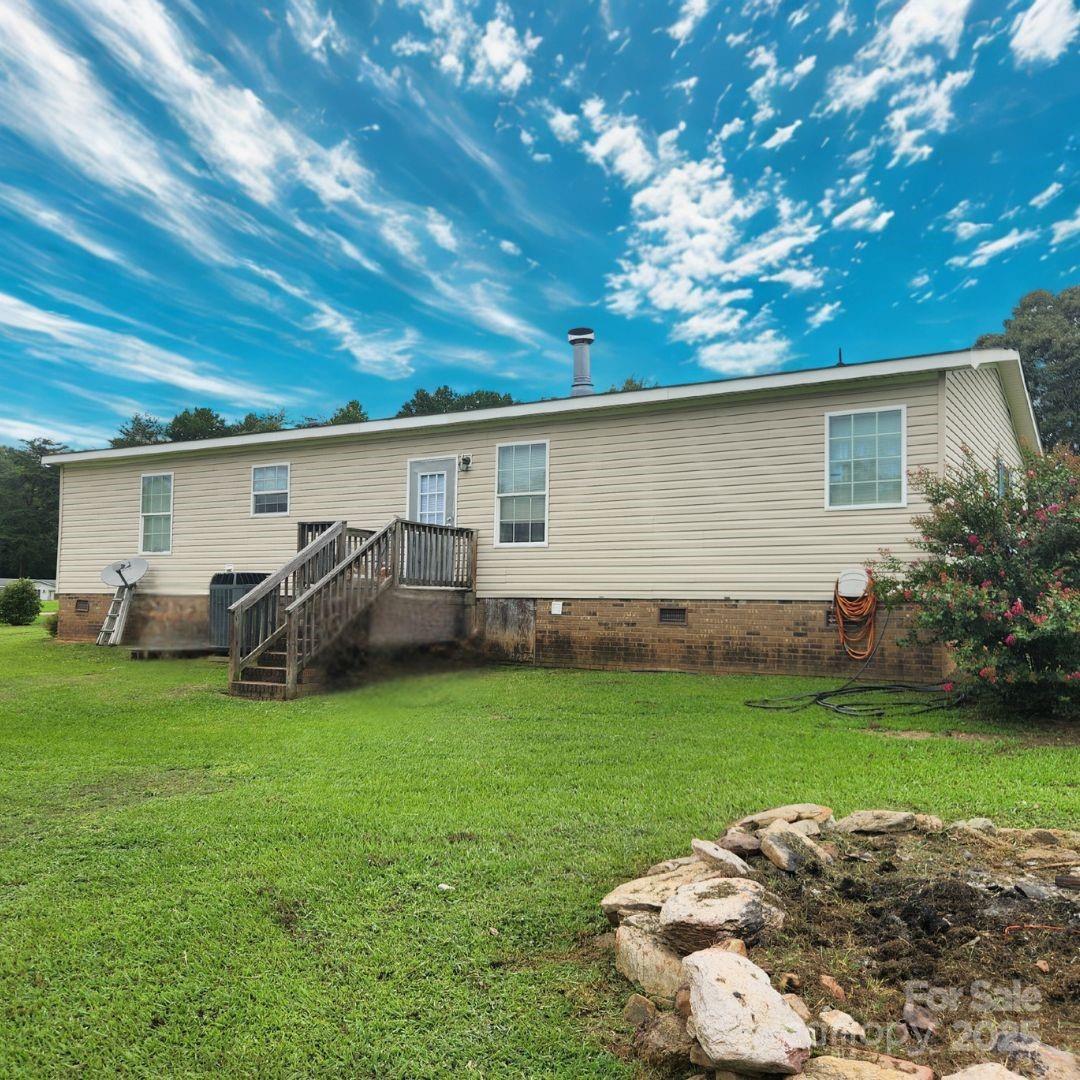 5800 Dachshund Street