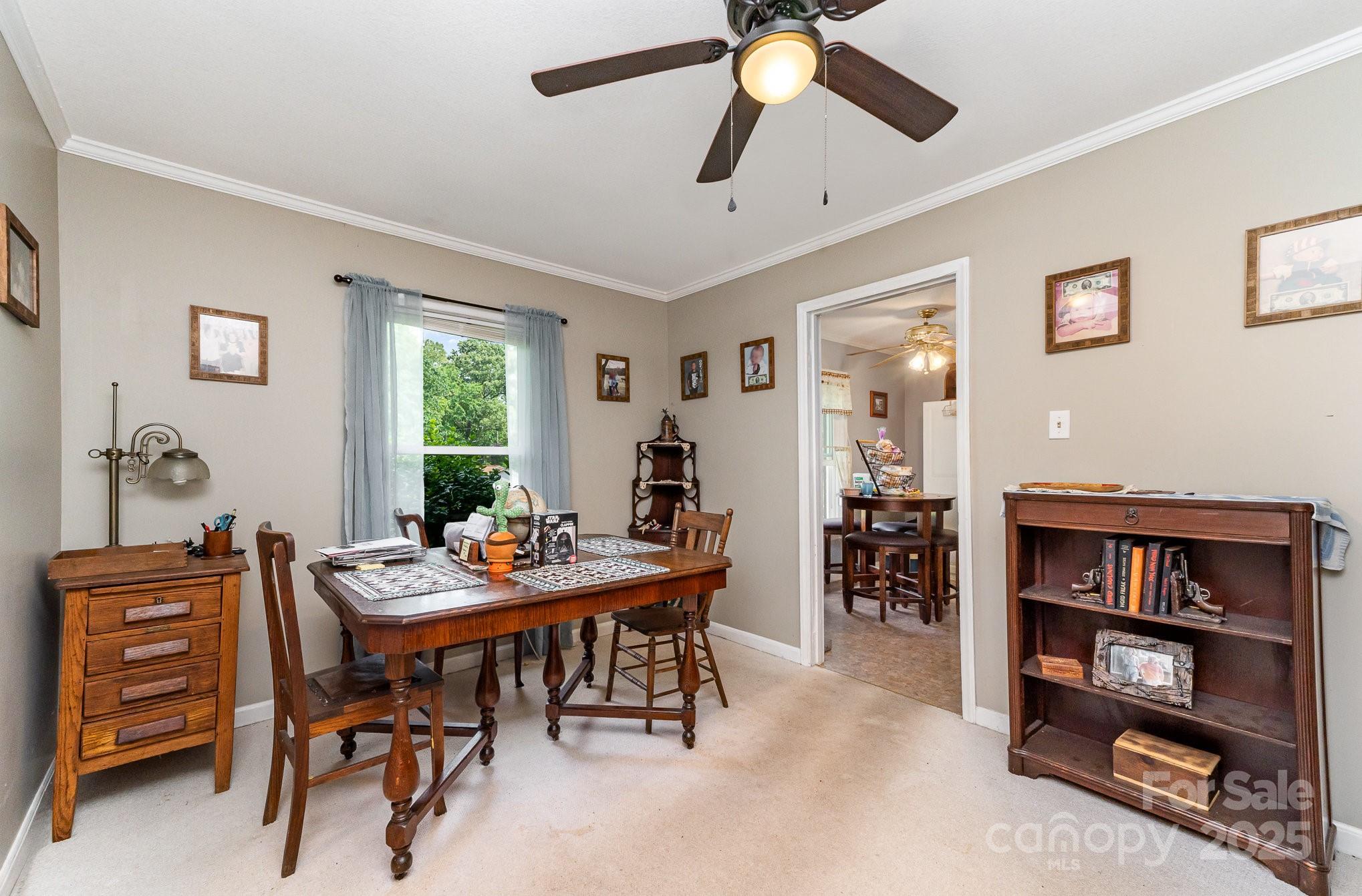 2718 Ridgewood Lane