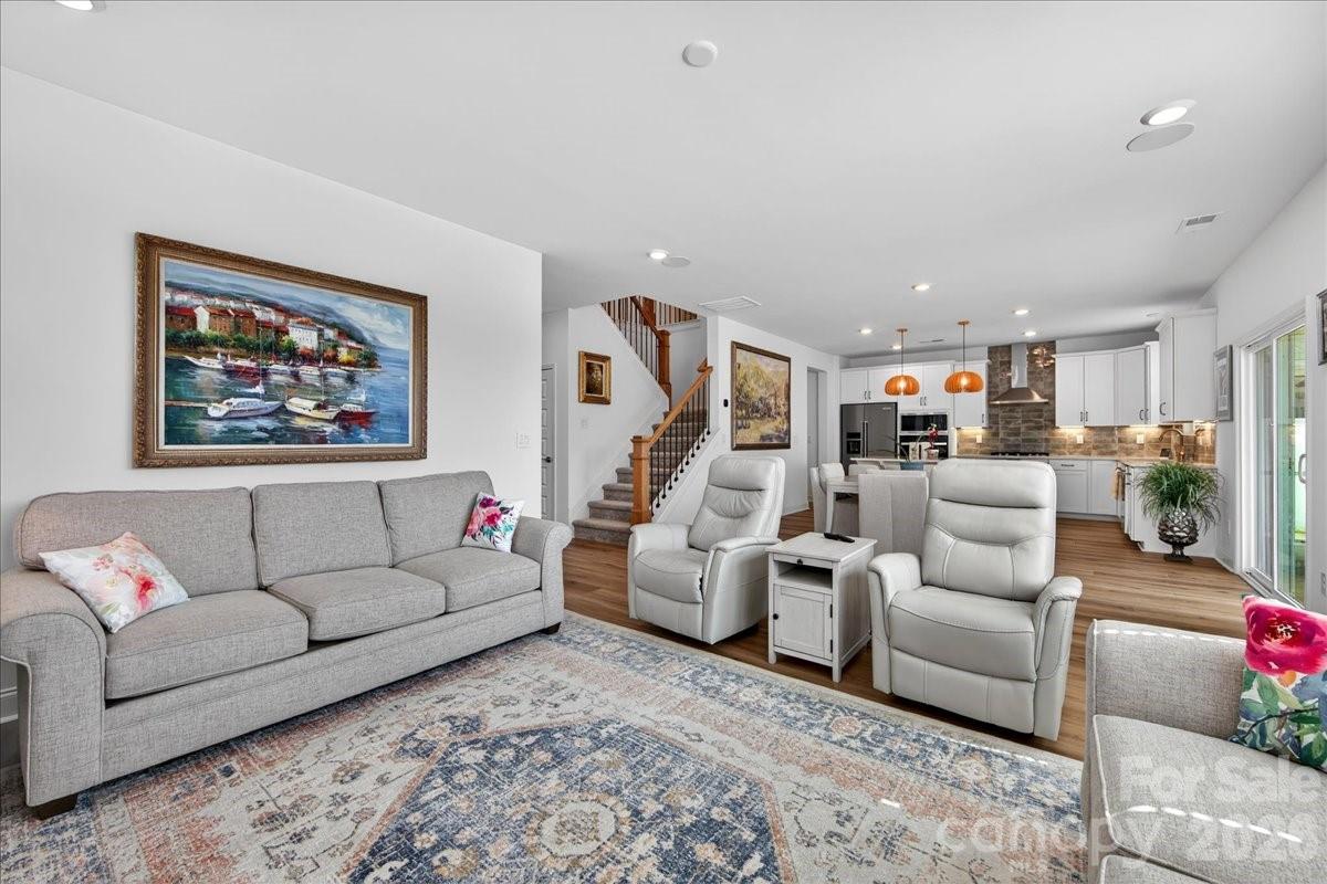 Bella Vista - Residential