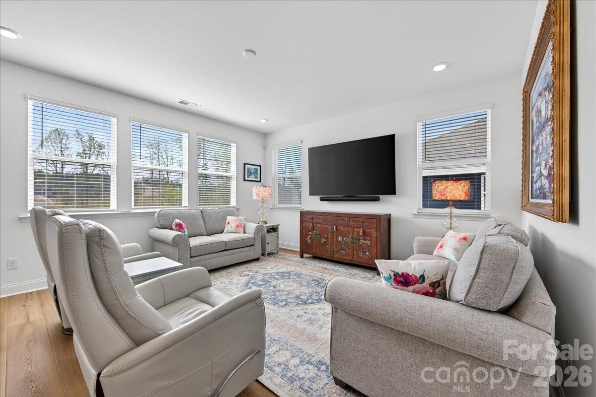 Bella Vista - Residential