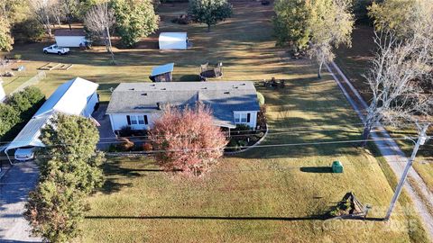 Photo of 1304 Black Road, Cherryville, NC 28021 (MLS # 4315327)