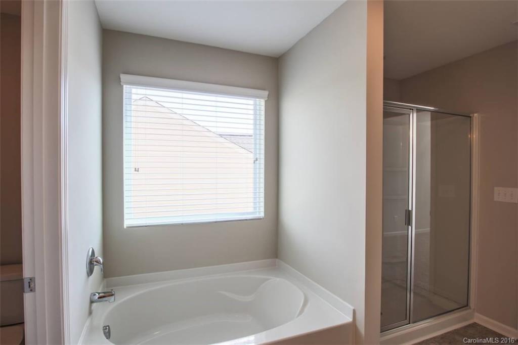 Newport Lakes - Residential