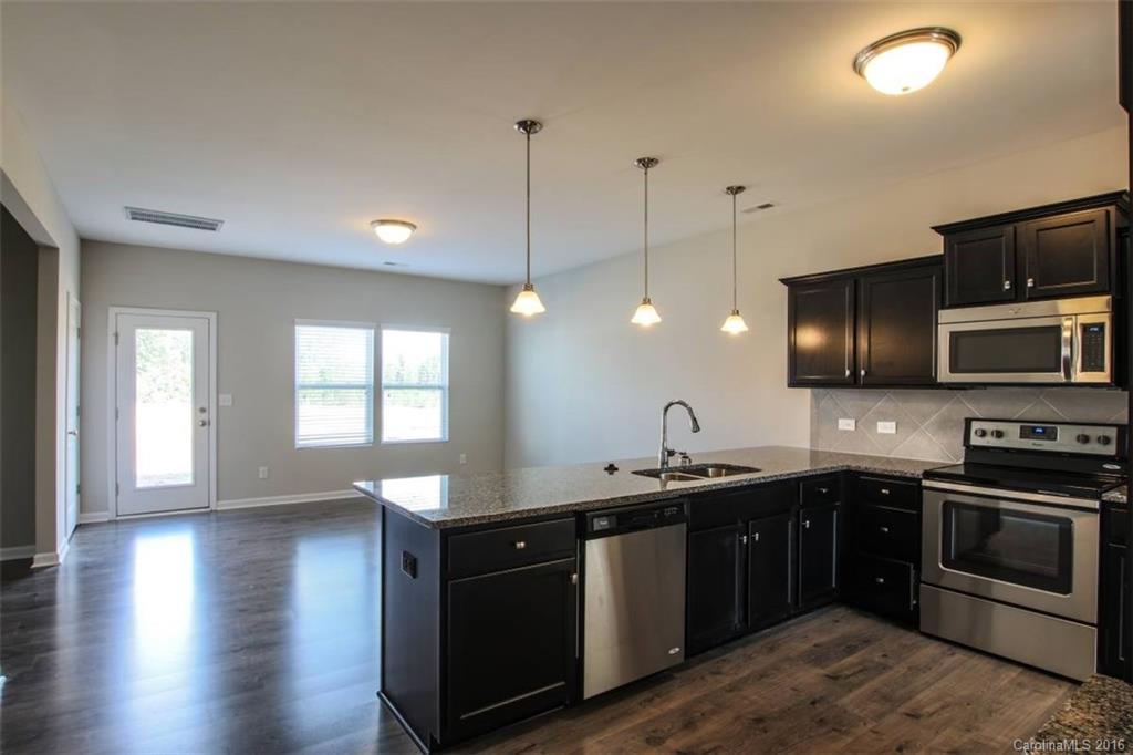 Newport Lakes - Residential