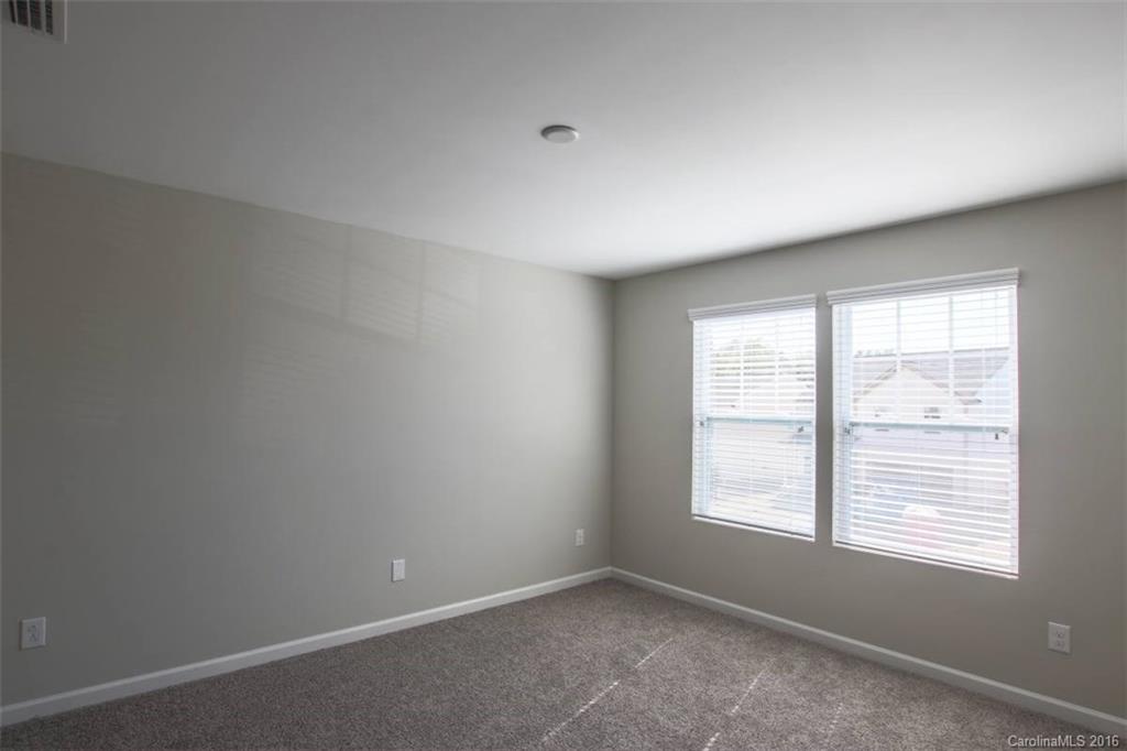 Newport Lakes - Residential