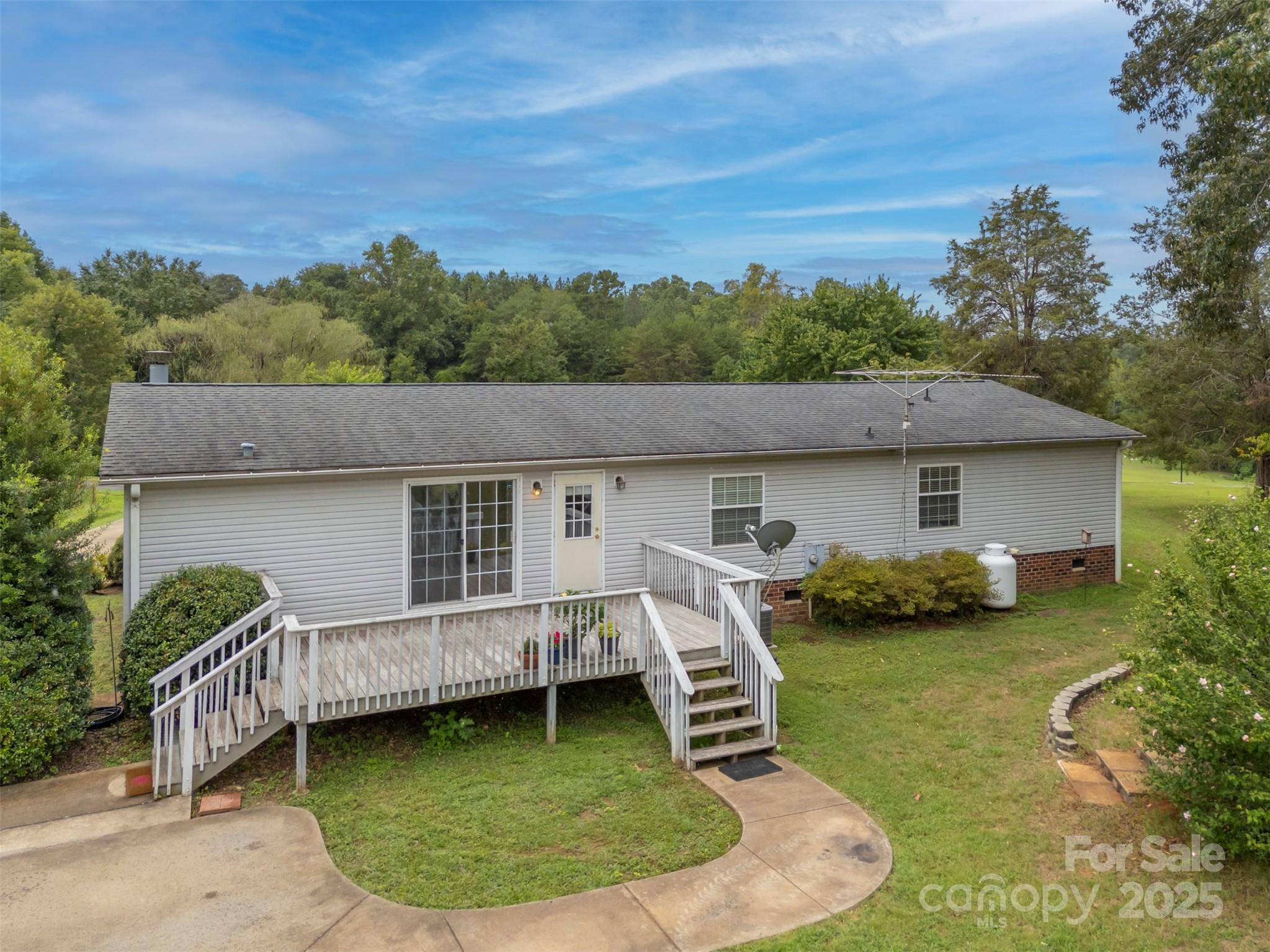 198 Twin Creeks Road