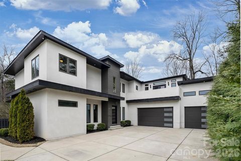 2934 Springs Drive Charlotte NC 28226