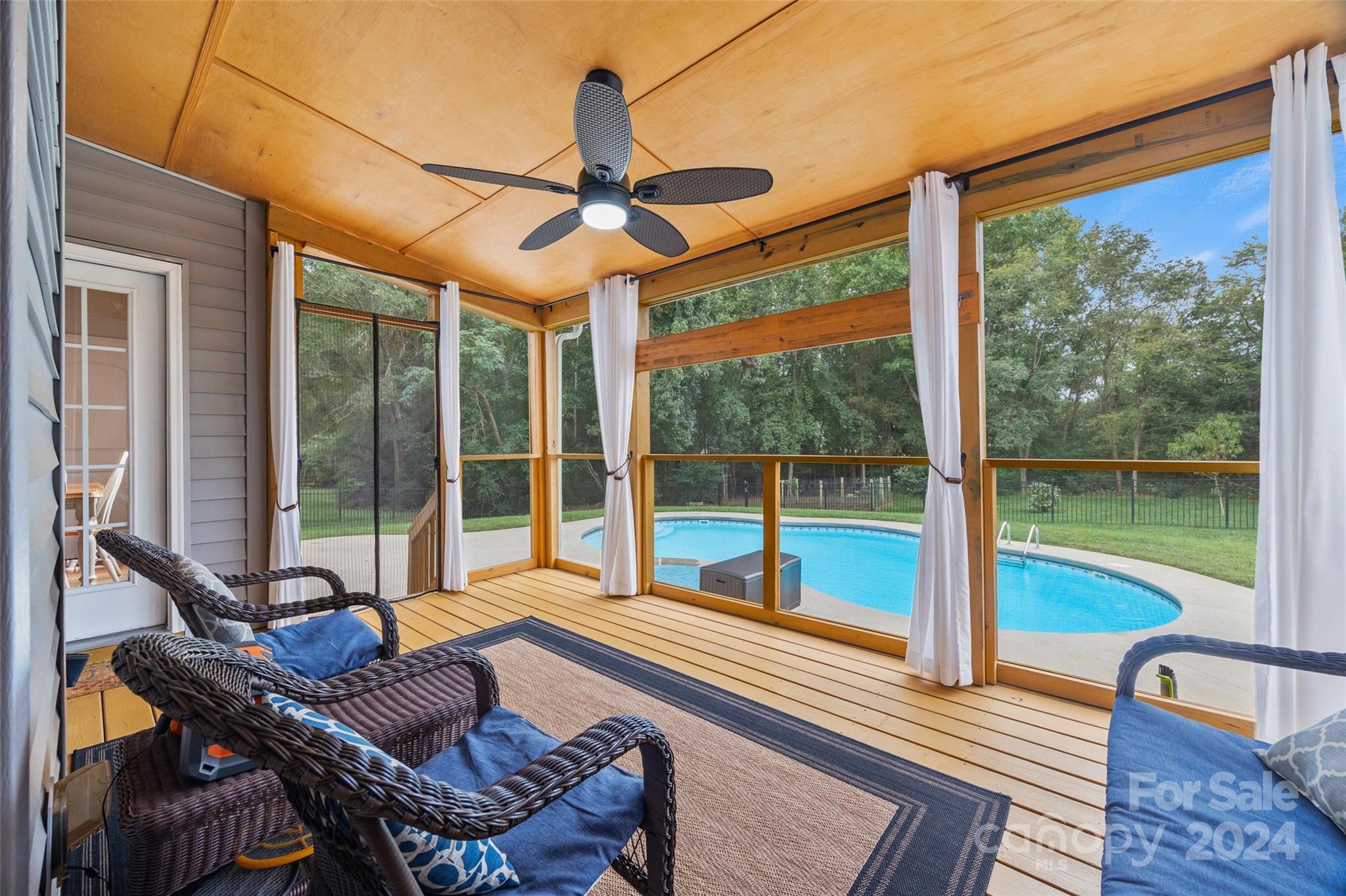 Stoneridge Lakes - Residential