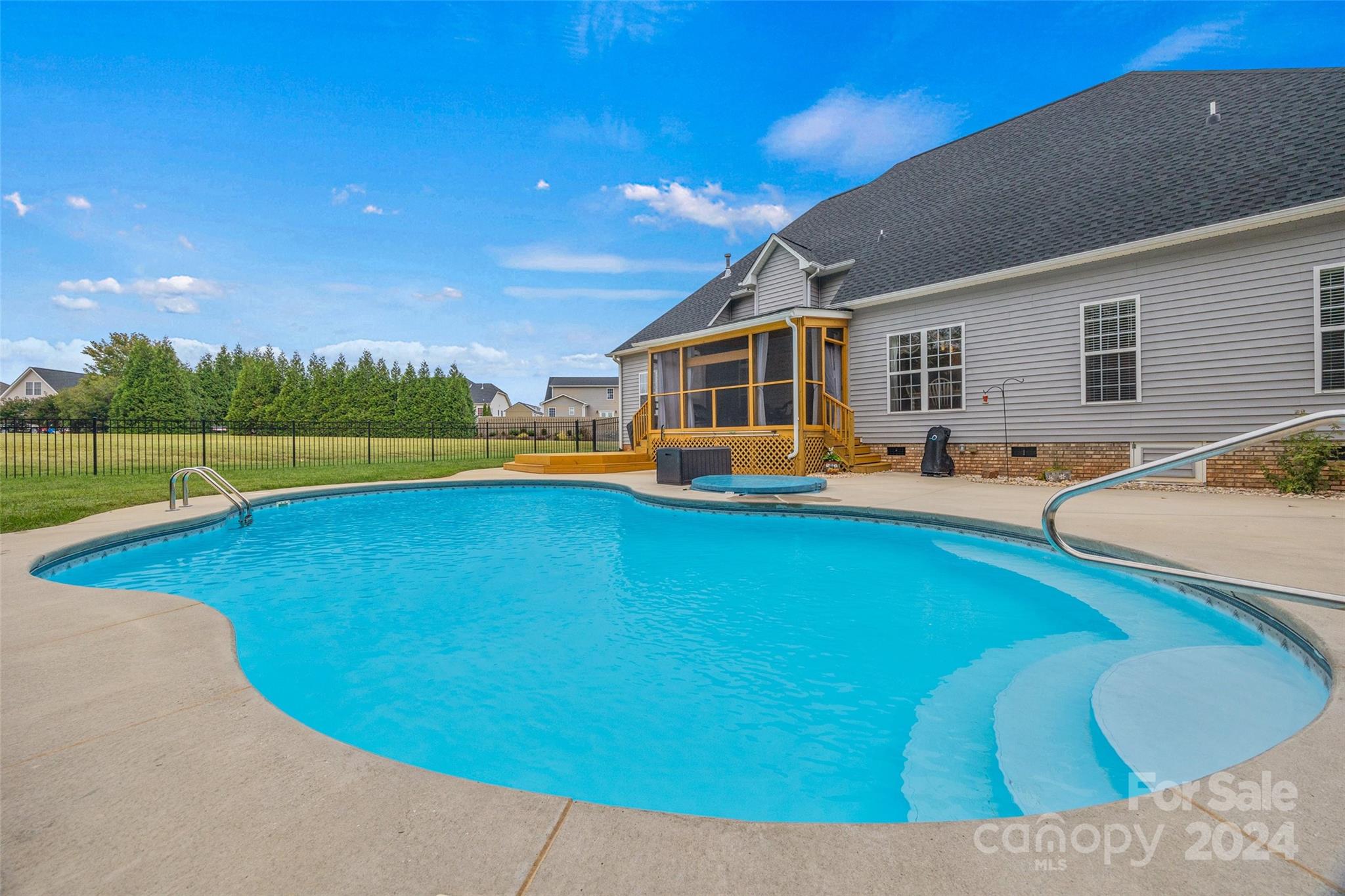 Stoneridge Lakes - Residential