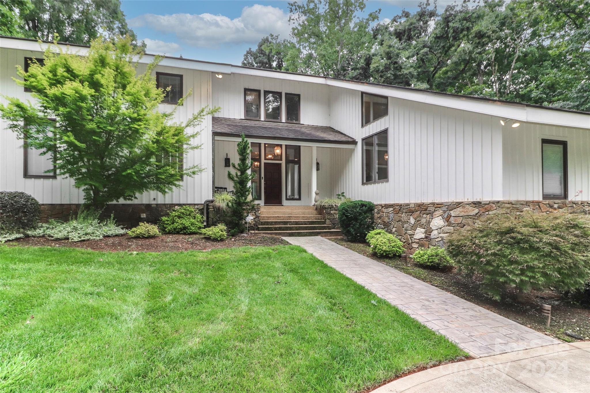 3208 Sedgefield Road