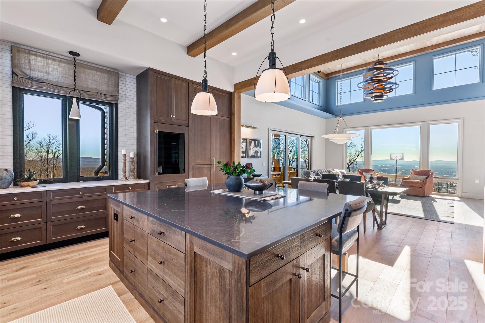 432 E Garden Trail