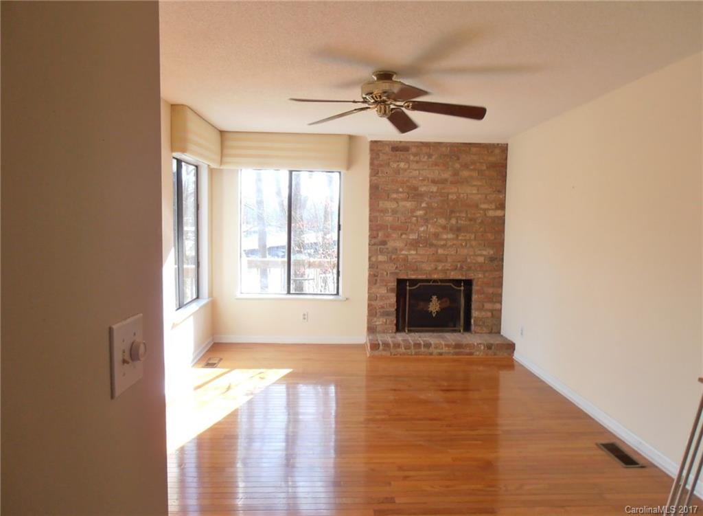 Tega Cay - Residential