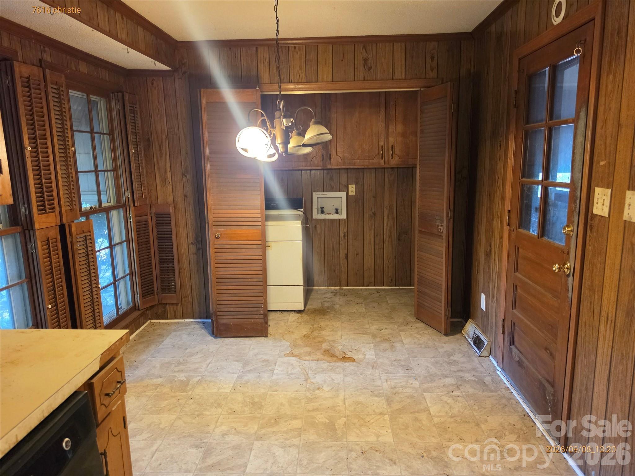 7616 Christie Lane