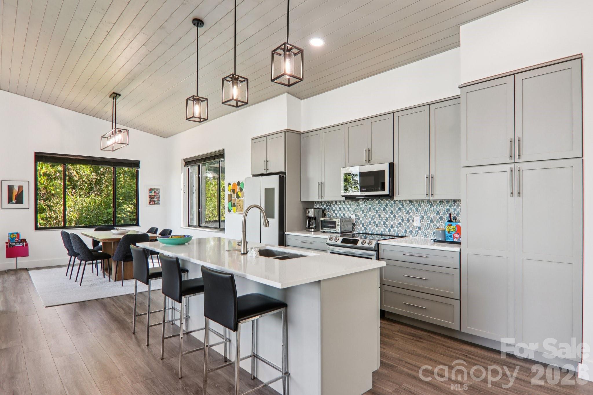 Laurel Spring - Residential