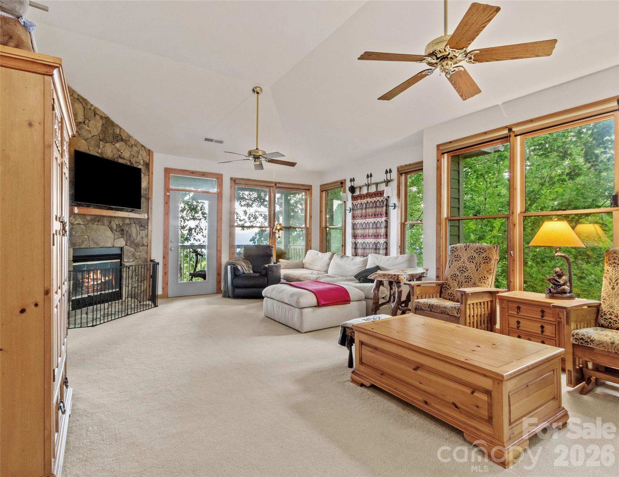 10 Stoney Falls Loop 304