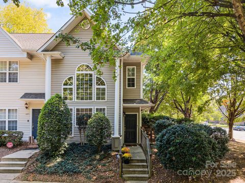 1241 E Woodlawn Road Charlotte NC 28209