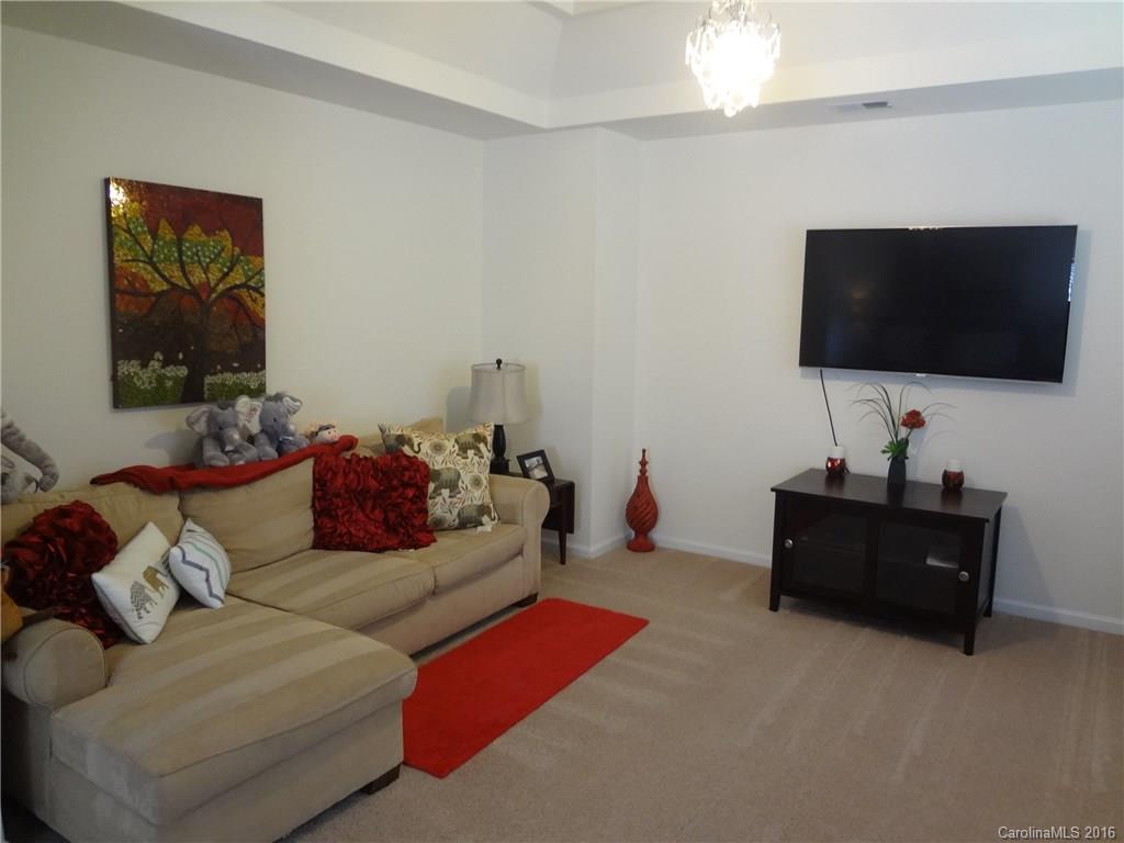 Curtis Pond - Residential